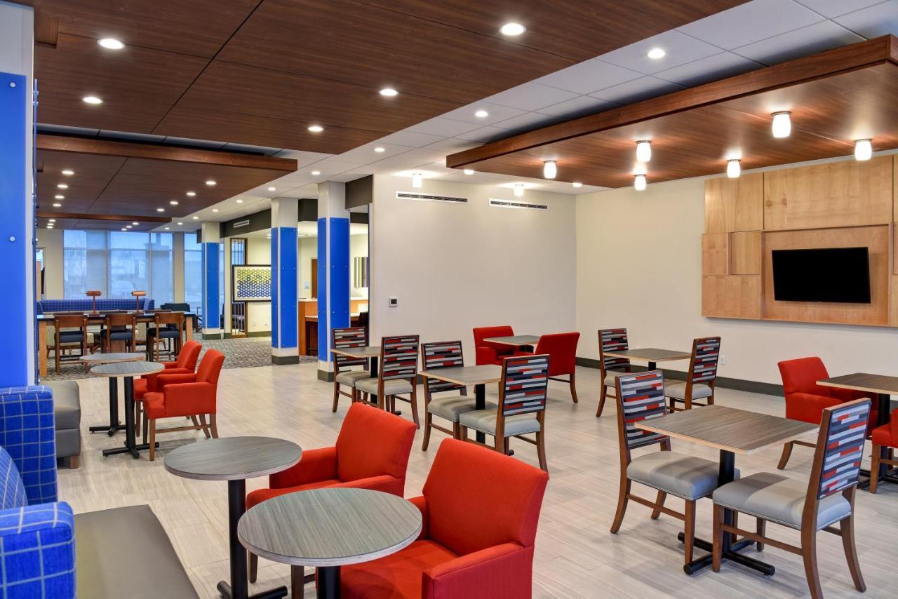 Holiday Inn Express & Suites - Ottawa By Ihg Buitenkant foto