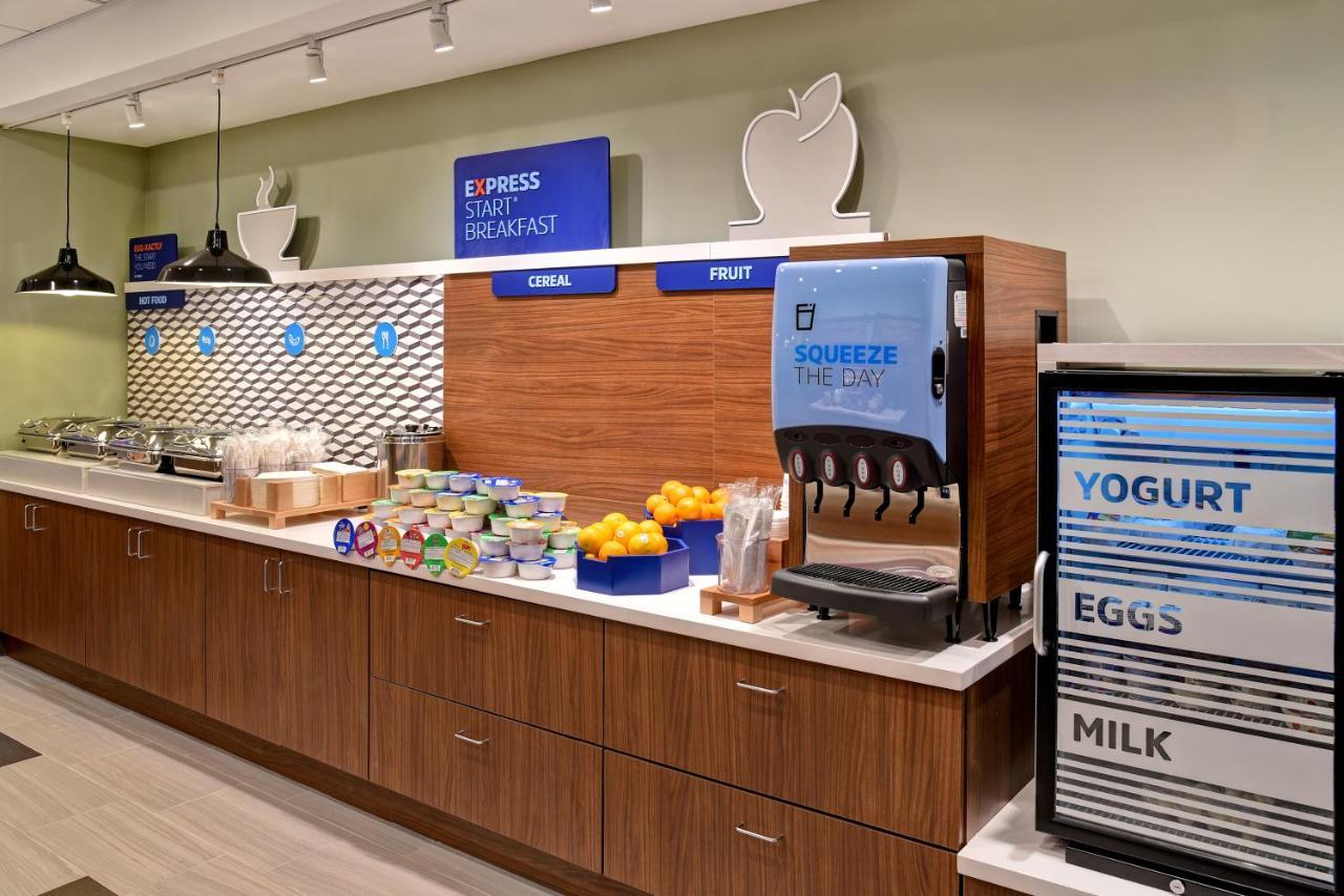 Holiday Inn Express & Suites - Ottawa By Ihg Buitenkant foto