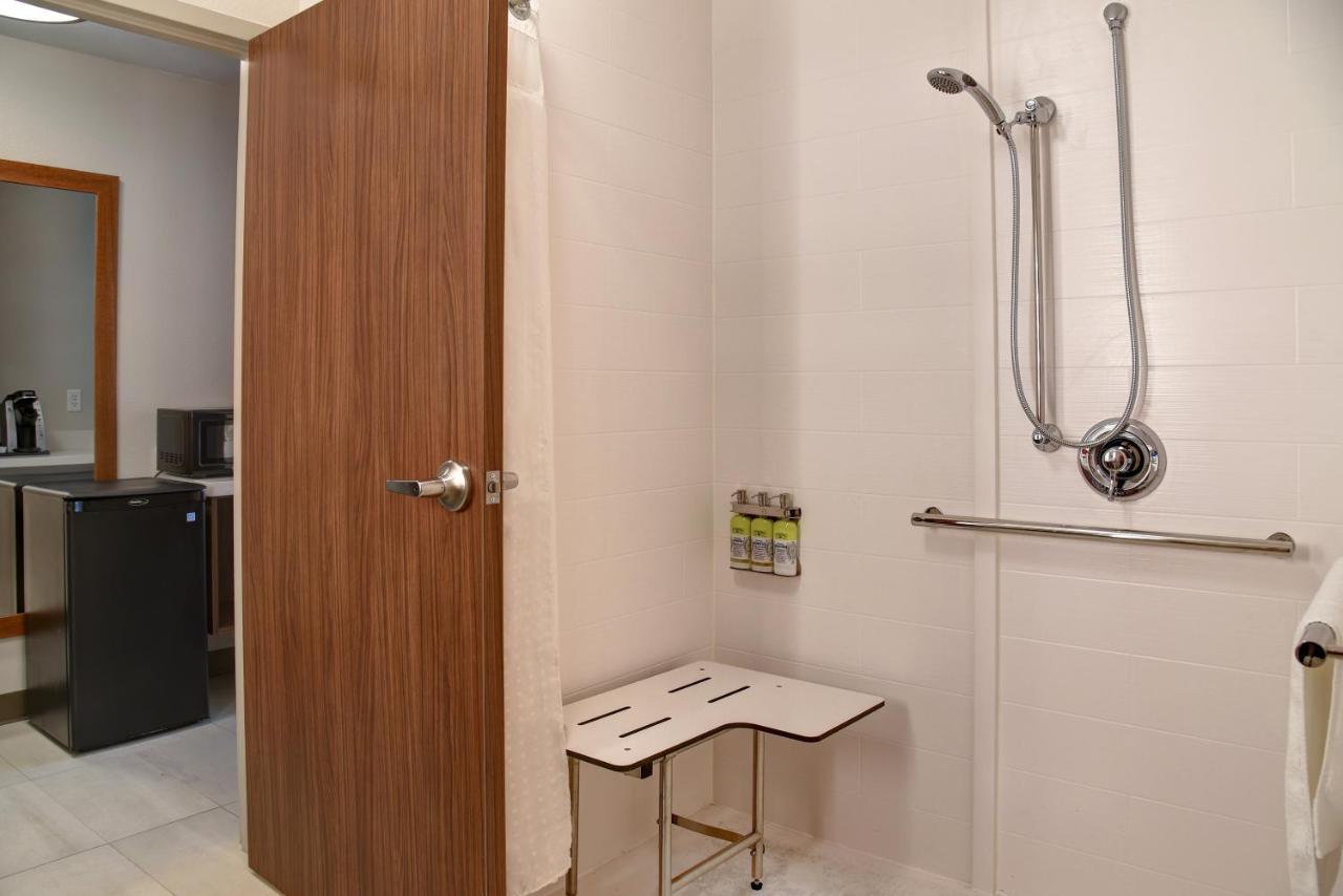 Holiday Inn Express & Suites - Ottawa By Ihg Buitenkant foto