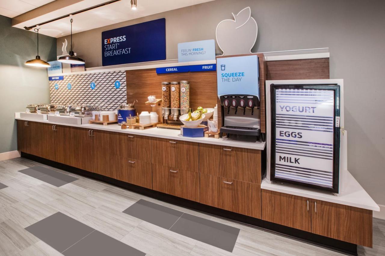 Holiday Inn Express & Suites - Ottawa By Ihg Buitenkant foto